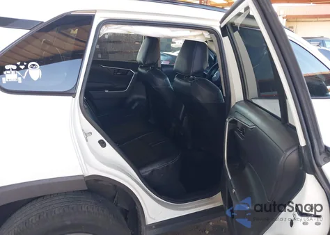 2019 Toyota Rav4 Le z USA, uszkodzony, nr VIN 2T3H1RFV1KC018658